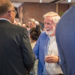 Link öffnet seitenüberlagerndes Dialog-Fenster