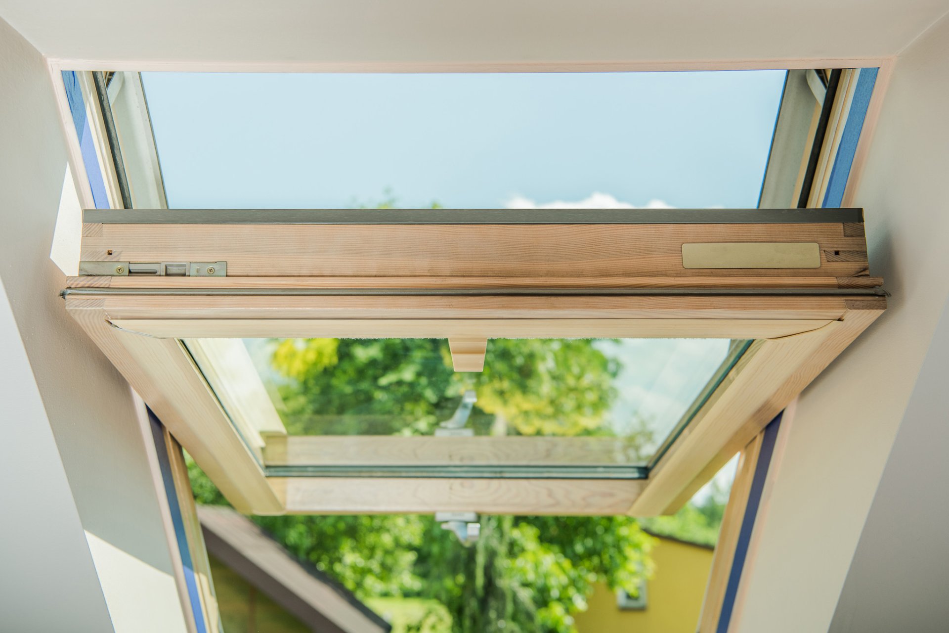 Open Wooden Skylight Open Wooden Skylight